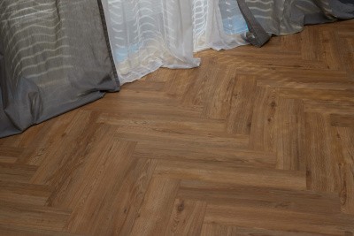 Кварцвиниловая плитка SPC Steinholz Herringbone Лархе