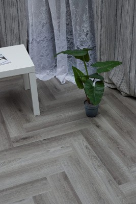 Кварцвиниловая плитка SPC Steinholz Herringbone Дахштайн