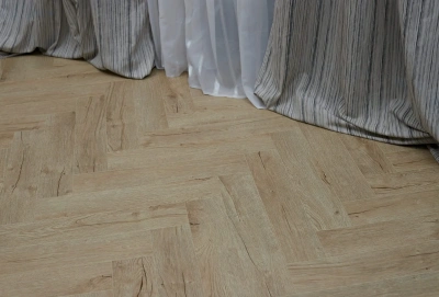 Кварцвиниловая плитка SPC Steinholz Herringbone Танне