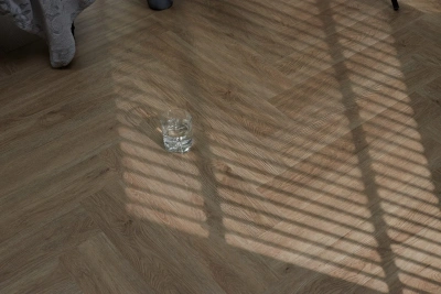 Кварцвиниловая плитка SPC Steinholz Herringbone Ульрих