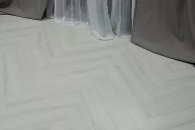 Кварцвиниловая плитка SPC Steinholz Herringbone Амбрас
