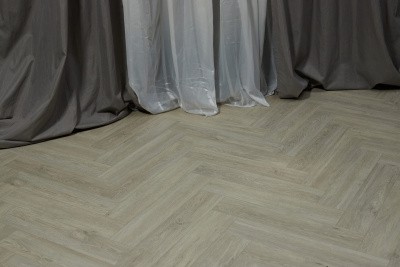 Кварцвиниловая плитка SPC Steinholz Herringbone Траун